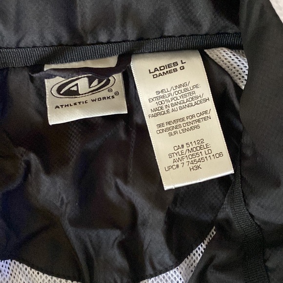 Ladies spring/fall jacket - Picture 2 of 3